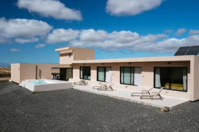 Essea Living Tindaya with heated pool